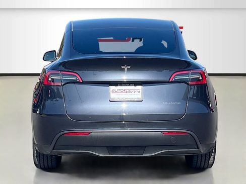 Used 2025 Tesla Model Y Long Range AWD/4WD image 6