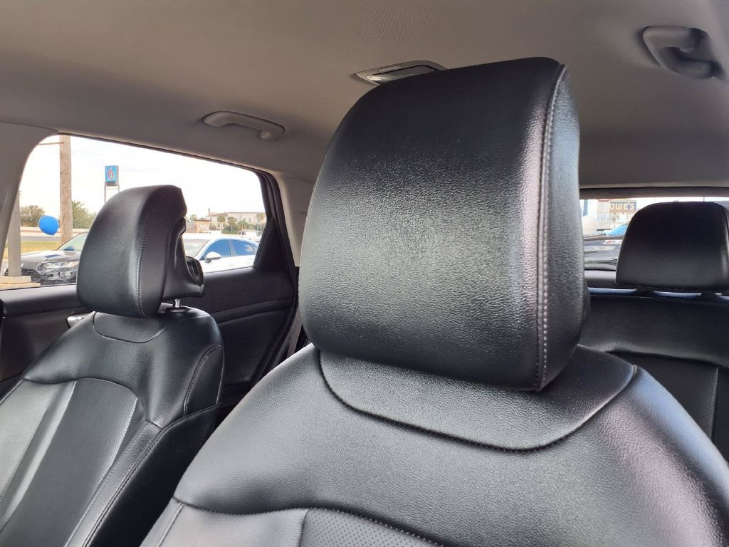 Certified 2025 Kia Sportage EX FWD image 18