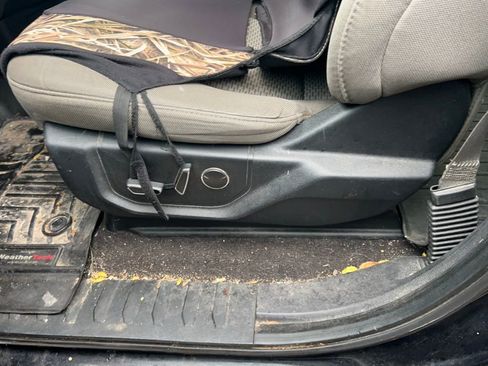 Used 2018 Ford F150 XLT w/ Equipment Group 302A Luxury image 5