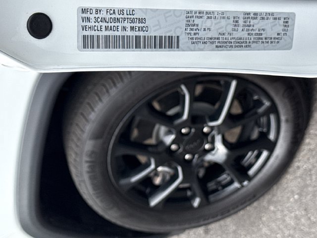 Used 2023 Jeep Compass Latitude AWD/4WD image 28