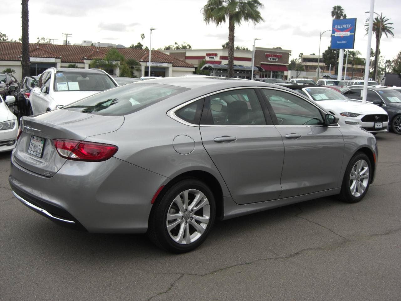 Used 2015 Chrysler 200 Limited FWD image 16
