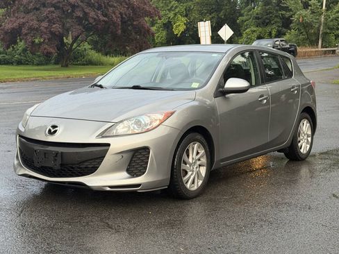 Used 2012 MAZDA MAZDA3 i Touring FWD image 2