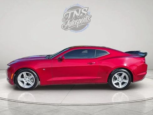 Used 2022 Chevrolet Camaro LT RWD image 2