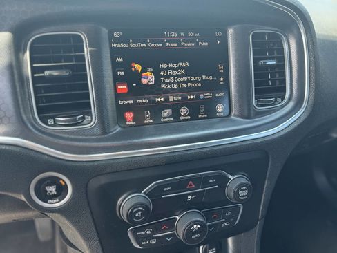 Used 2015 Dodge Charger SXT image 10