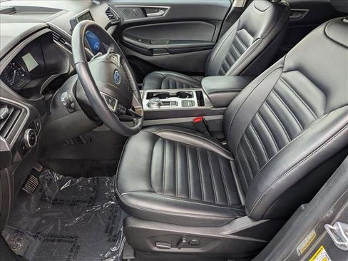 Used 2023 Ford Edge SEL image 16