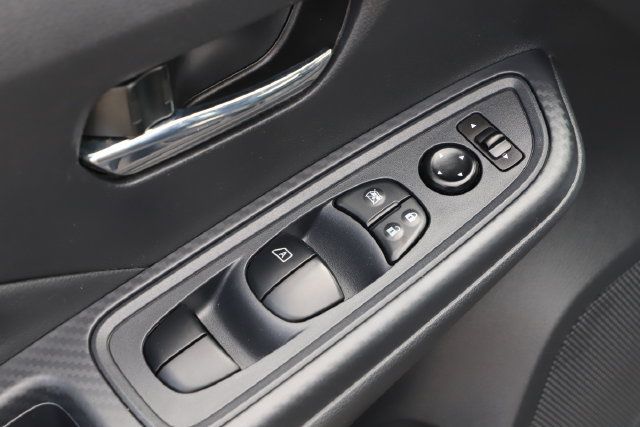 Used 2025 Nissan Versa SV FWD image 16