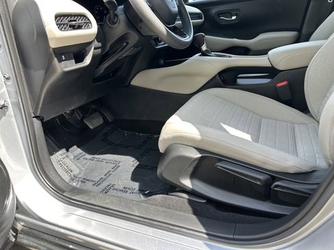 Used 2024 Honda HR-V LX image 16