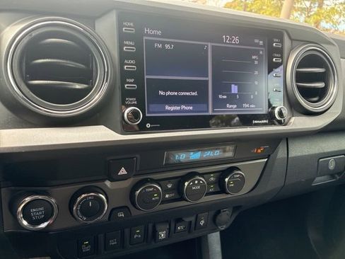 Used 2021 Toyota Tacoma TRD Sport w/ Technology Package image 30