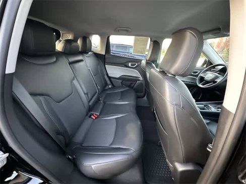 Used 2022 Jeep Compass Latitude w/ Convenience Group image 24
