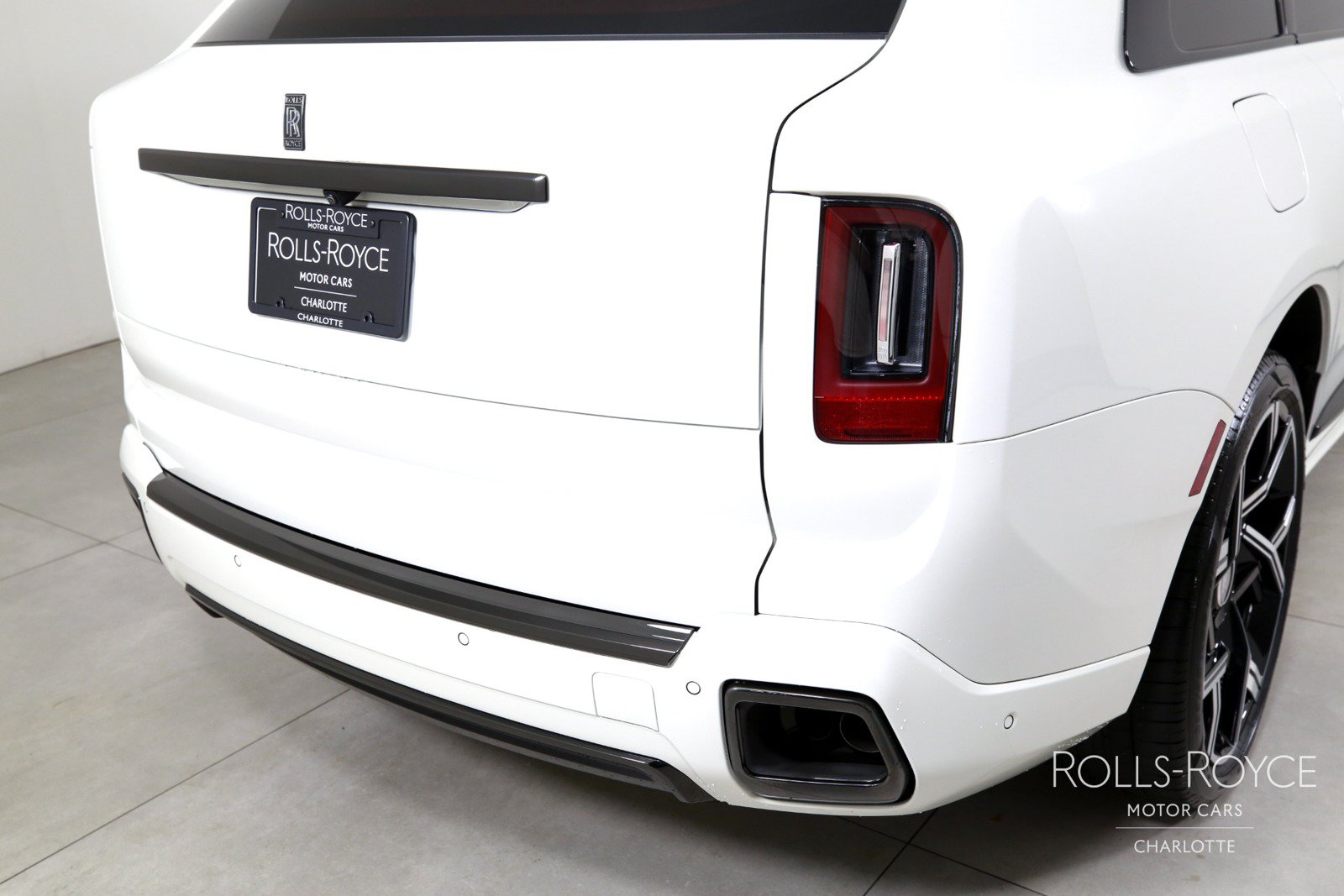 Certified 2025 Rolls-Royce Cullinan Black Badge AWD/4WD image 47