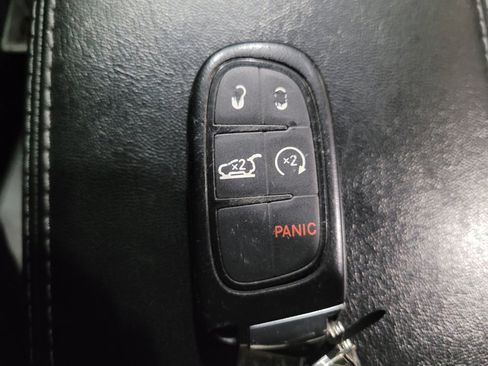 Used 2020 Jeep Cherokee High Altitude AWD/4WD image 32