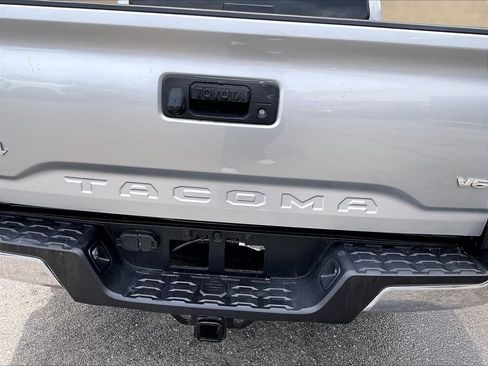 Used 2023 Toyota Tacoma SR5 AWD/4WD image 28