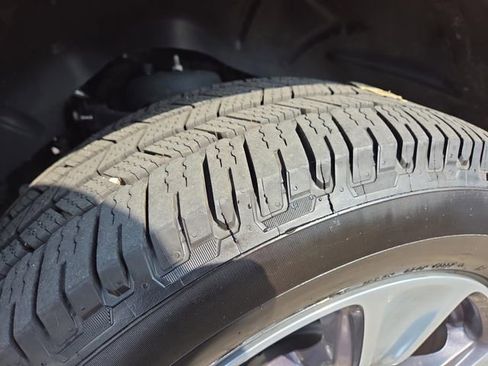 Used 2023 RAM 1500 Laramie image 45