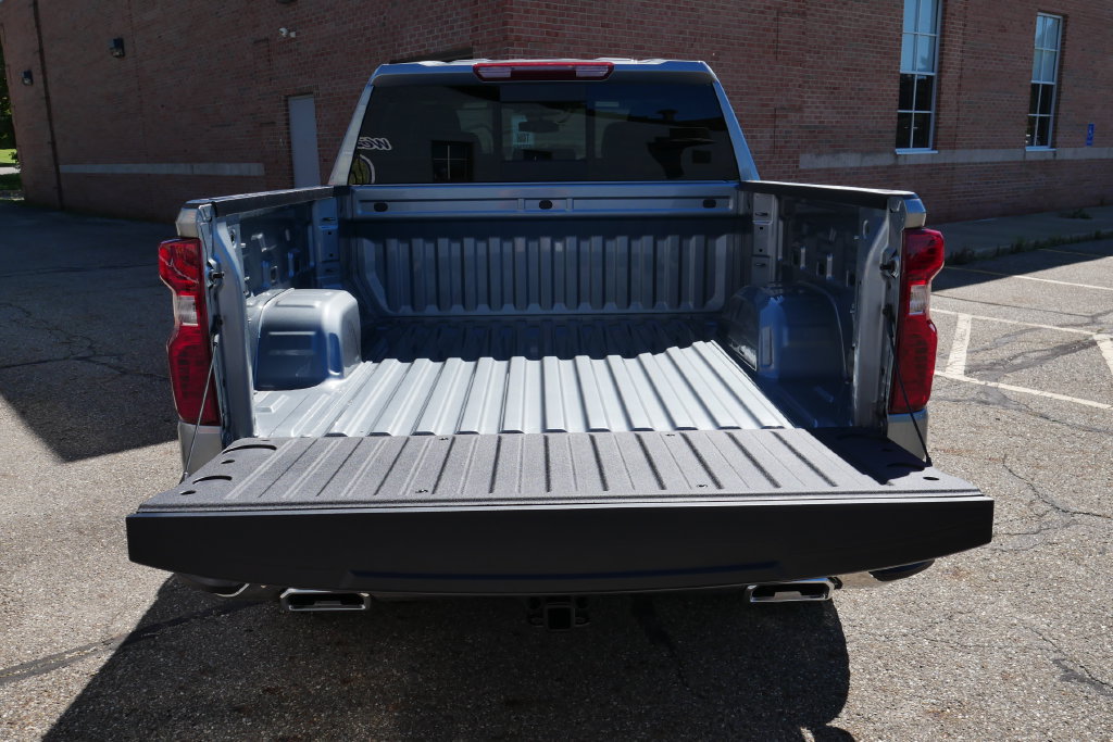 New 2026 Chevrolet Silverado 1500 LT w/ Z71 Off-Road Package AWD/4WD image 8