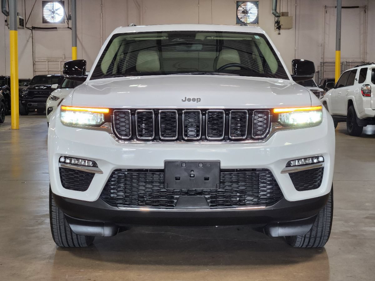Used 2022 Jeep Grand Cherokee Limited RWD image 2