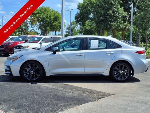 Used 2025 Toyota Corolla SE FWD image 4