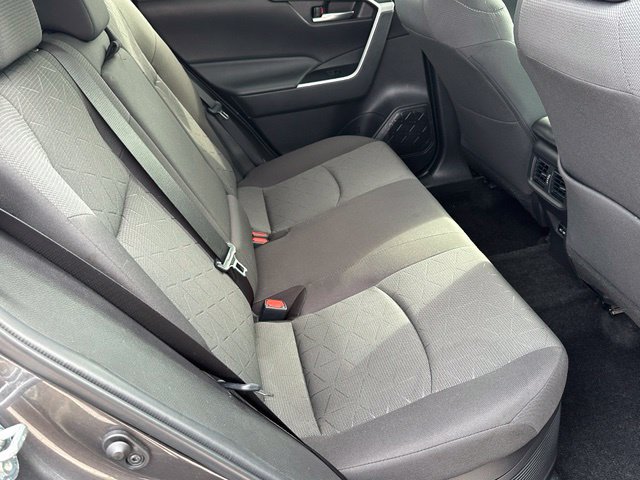 Used 2022 Toyota RAV4 XLE w/ XLE Grade Weather Package AWD/4WD image 10