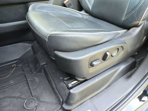 Used 2021 Chevrolet Tahoe Premier w/ Premium Package AWD/4WD image 23
