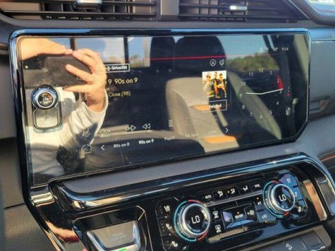 Used 2023 GMC Sierra 1500 AT4 w/ Technology Package image 20