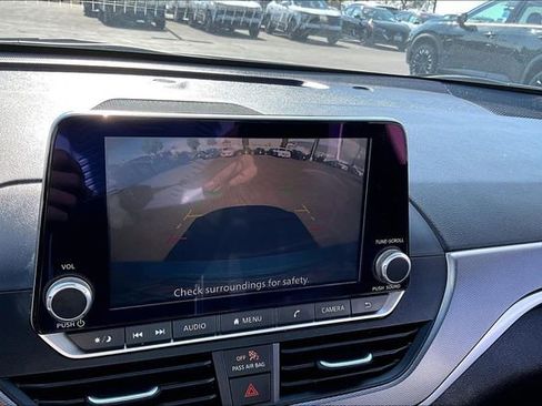 Used 2024 Nissan Altima 2.5 SR image 13