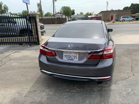 Used 2017 Honda Accord LX image 6