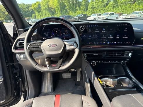 Used 2026 Chevrolet Traverse RS FWD image 15
