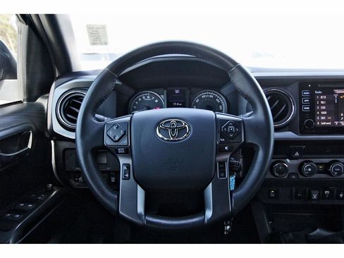 Used 2019 Toyota Tacoma TRD Sport image 14