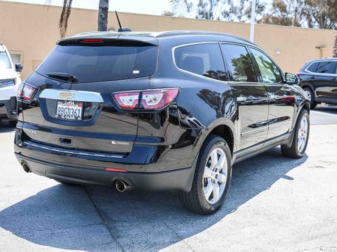 Used 2017 Chevrolet Traverse Premier FWD image 27