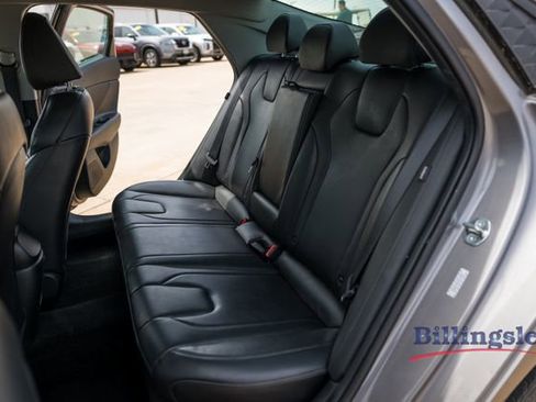 Used 2024 Hyundai Elantra Limited FWD image 11