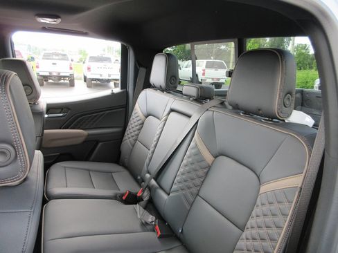 Used 2024 GMC Canyon Denali AWD/4WD image 24