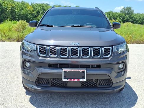 Used 2024 Jeep Compass Latitude AWD/4WD image 27