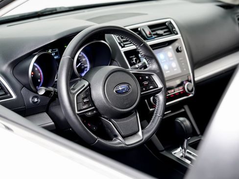 Used 2019 Subaru Outback 2.5i Premium image 9