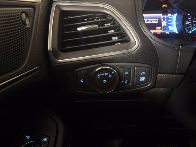 Used 2022 Ford Edge Titanium w/ Equipment Group 301A AWD/4WD image 36