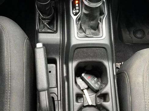 Used 2019 Jeep Wrangler Unlimited Sport S AWD/4WD image 19
