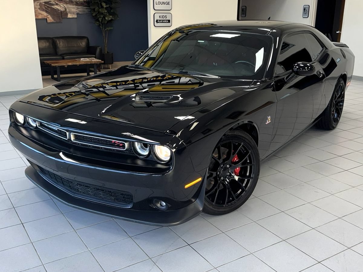 Used 2016 Dodge Challenger R/T Scat Pack RWD image 47