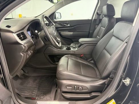 Used 2023 GMC Acadia SLT AWD/4WD image 10