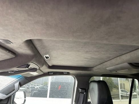 Used 2019 Cadillac Escalade Platinum AWD/4WD image 12