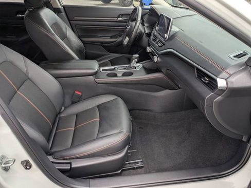 Used 2022 Nissan Altima 2.5 SR FWD image 25