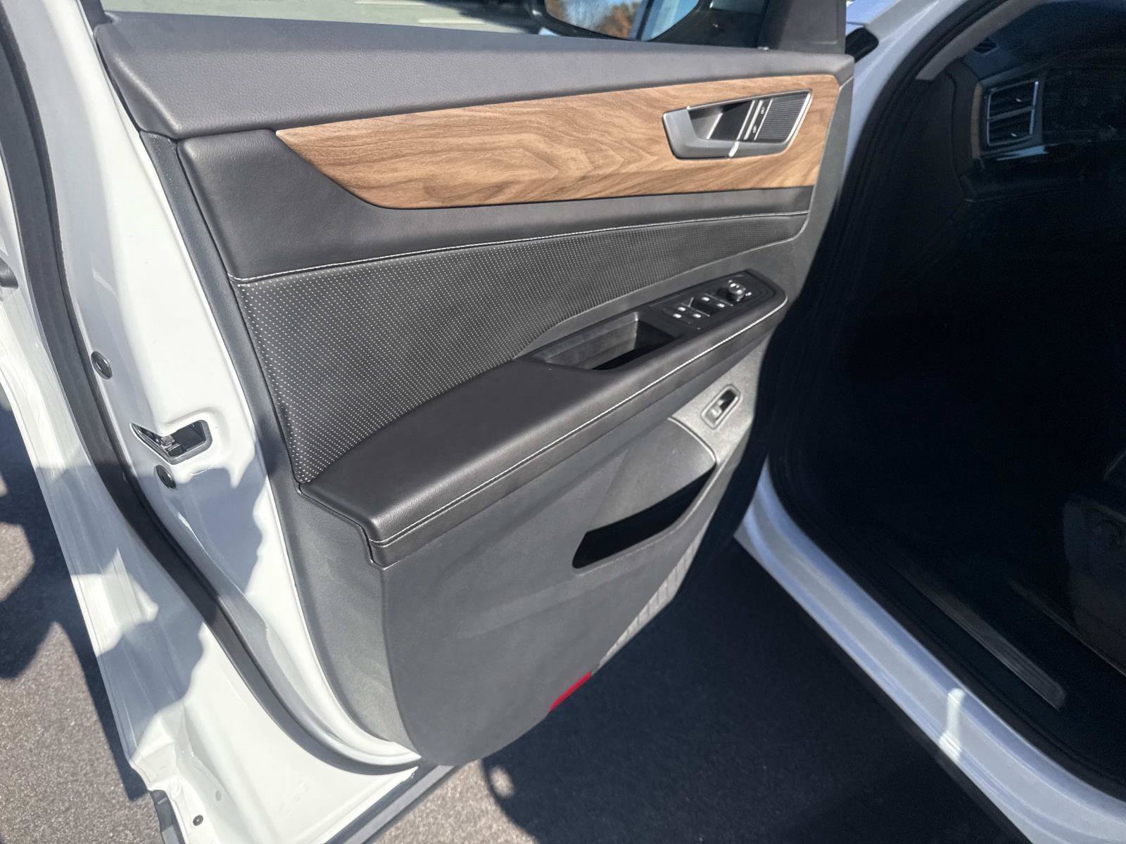 Certified 2026 Volkswagen Atlas SE AWD/4WD image 19