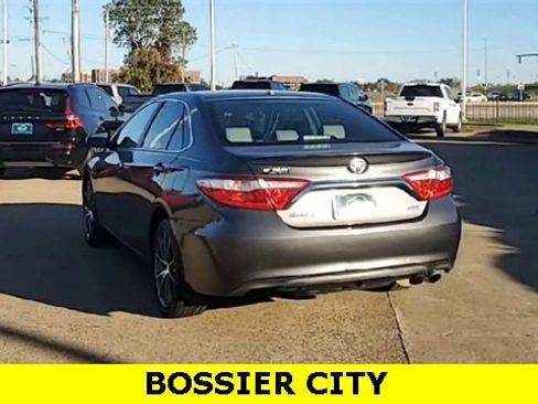 Used 2015 Toyota Camry XSE image 7