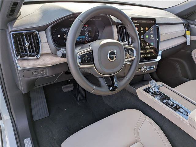 New 2026 Volvo XC90 T8 Plus w/ Protection Package Premier AWD/4WD image 3