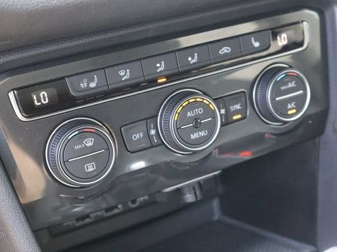 Used 2019 Volkswagen Tiguan SEL Premium AWD/4WD image 25