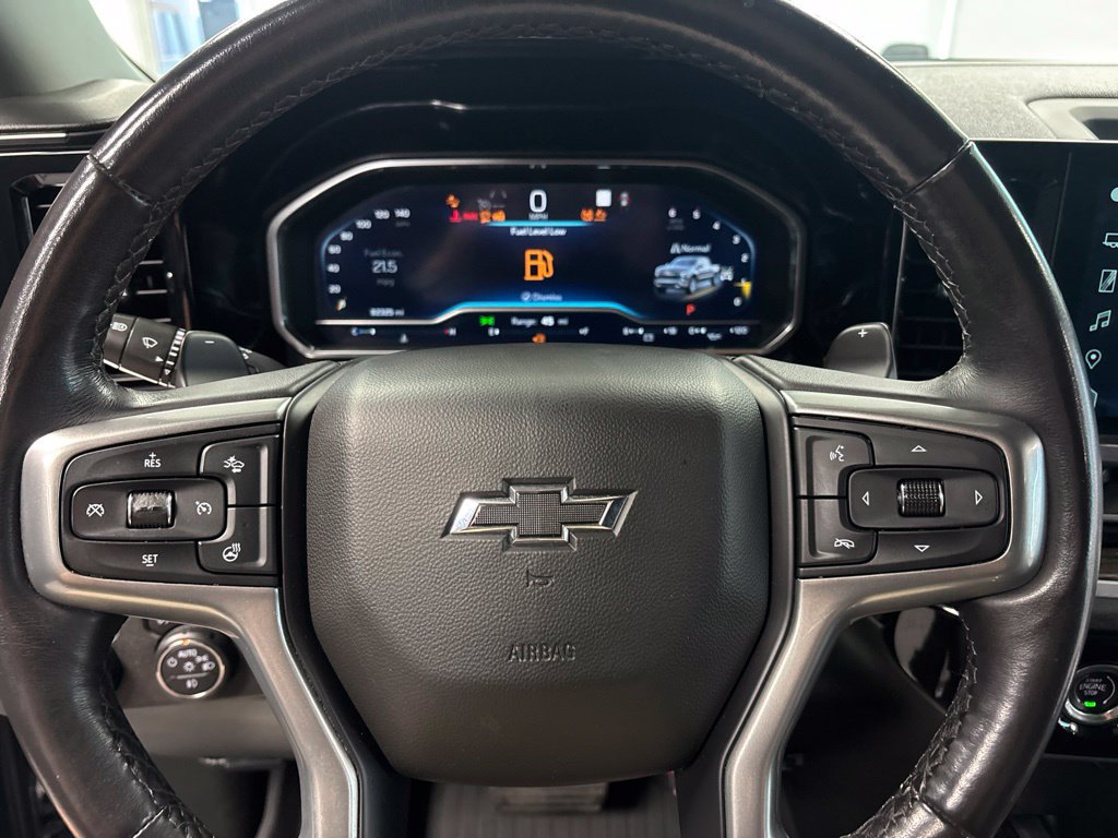 Used 2023 Chevrolet Silverado 1500 RST AWD/4WD image 15