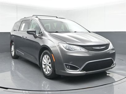 Used 2017 Chrysler Pacifica Touring-L