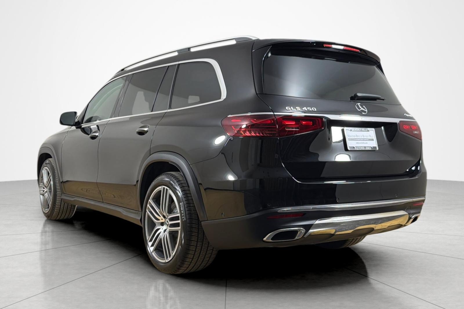Used 2026 Mercedes-Benz GLS 450 4MATIC image 3