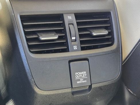 Used 2019 Honda Clarity Plug-In Hybrid image 15