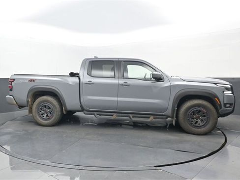 Used 2025 Nissan Frontier PRO-4X image 2