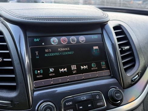 Used 2017 Chevrolet Impala LT FWD image 26