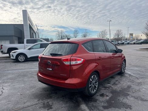 Used 2018 Ford C-MAX Titanium w/ Equipment Group 301A image 9