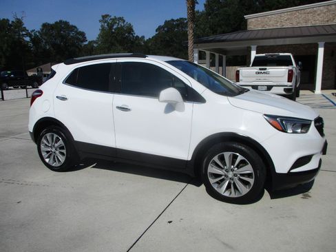 Used 2020 Buick Encore Preferred FWD image 18